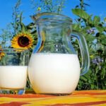 असली दूध की पहचान कैसे करें Nakli Doodh Ki Pahchan 7 तरीके