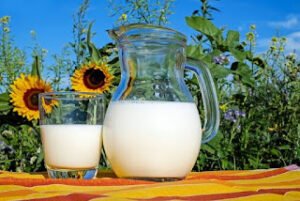 असली दूध की पहचान कैसे करें Nakli Doodh Ki Pahchan 7 तरीके